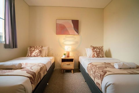 ZEN PARADISE - 2-BR Waterfront Ocean View Retreat - Accommodation Gold Coast 3