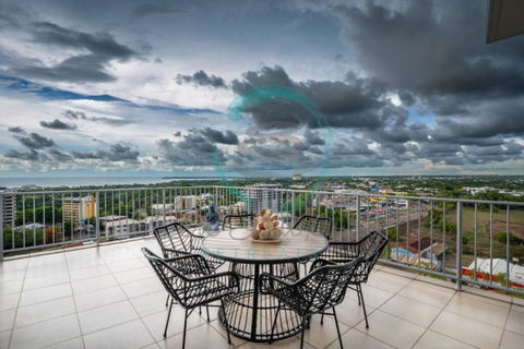 ZEN Pinnacle Penthouse (2) 3-BR Panoramic Retreat - Accommodation Gold Coast 0