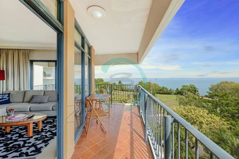 ZEN88 Esplanade: 3-BR Luxury Suite Near Waterfront - Accommodation Gold Coast 0