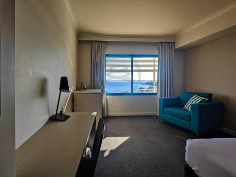 ZEN88 ESPLANADE: Hotel Suite W/ Ocean/Sunset Views - Accommodation Gold Coast 3