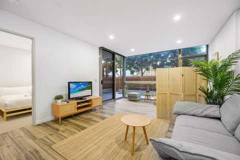 Zetland Near Shops & Train With Gym&Pool For 6ppl - Accommodation Gold Coast 0
