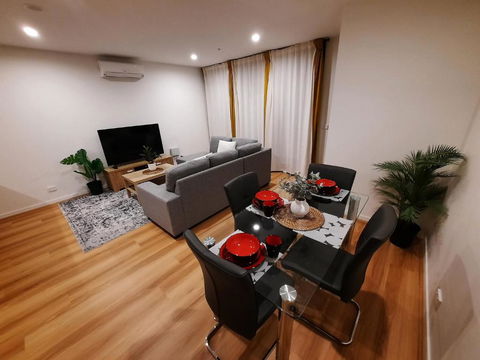 ZMITH Apartment - BROOKE, - Near AIS, GIO Stadium, UC, & Nth - Canberra Hospital - Accommodation Gold Coast 0