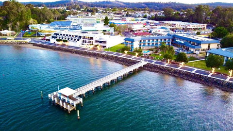 Zorba Waterfront Motel - Accommodation Gold Coast 0