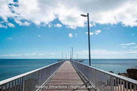 ZEN FORESHORE: 3-BR Nightcliff Foreshore-Front Apt - Accommodation Gold Coast 3