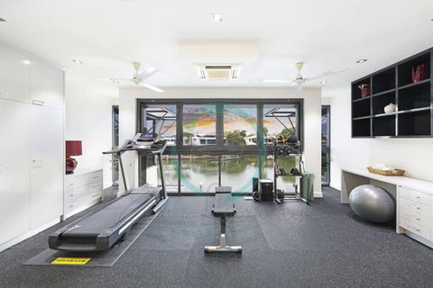 ZenLux: 4BR Bayview Mansion Infinity Pool + Cinema - Accommodation Gold Coast 2