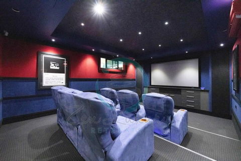 ZenLux: 4BR Bayview Mansion Infinity Pool + Cinema - Accommodation Gold Coast 0