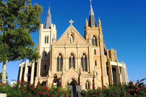 Perth Scavenger Hunt: Perched On A Swan - Accommodation Gold Coast 1