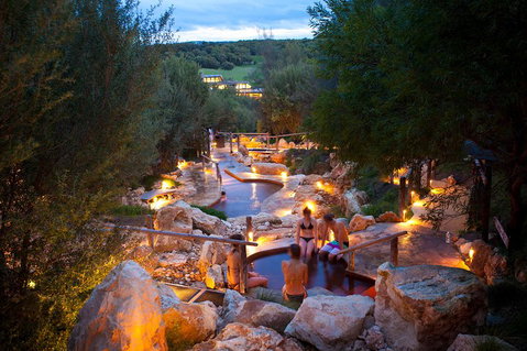 Peninsula Hot Springs Tour With Restaurant Lunch & Gondola Ride - Accommodation Gold Coast 2