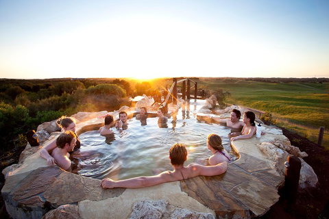Peninsula Hot Springs Tour With Restaurant Lunch & Gondola Ride - Accommodation Gold Coast 4