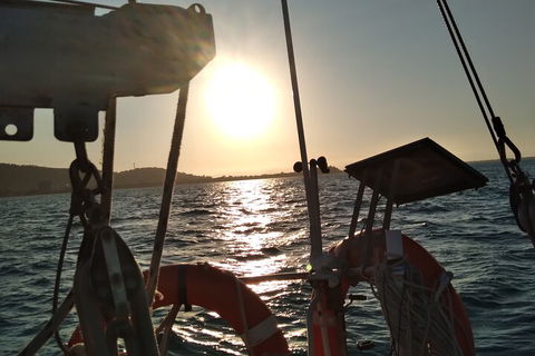 Townsville Private Hire Sunset Sail Sailing Cruise Boat Tour Charter Experience - Accommodation Gold Coast 4