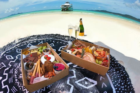 Reef & Whitehaven Landing - Accommodation Gold Coast 2