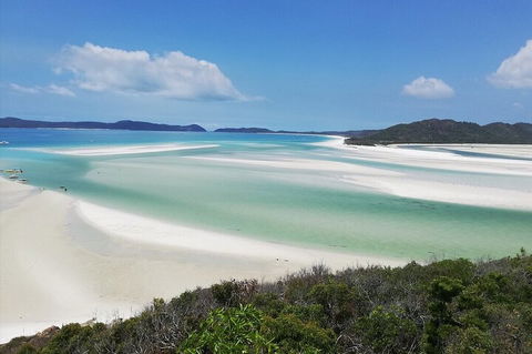 2-Night Whitsundays Sailing Cruise Incl. Whitehaven Beach & Great Barrier Reef - Accommodation Gold Coast 1
