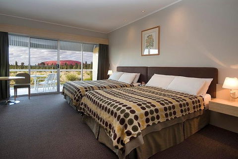 3-Day Uluru-Kata Tjuta And Kings Canyon 4WD Small-Group Eco-Tour From Alice Springs - Accommodation Gold Coast 0