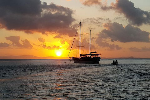 2-Day Whitsundays Sailing Adventure: SV Whitehaven - Accommodation Gold Coast 4